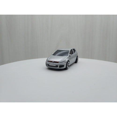 台灣現貨 全新盒裝~1:64~福斯 VOLKSWAGEN GOLF GTI 銀色 合金 模型車 玩具 小汽車 兒童