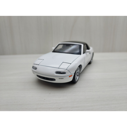 台灣現貨 全新盒裝~1:32 ~馬自達 MAZDA MX-5 白色 合金 模型車 聲光車 玩具 兒童 禮物 收藏 交通