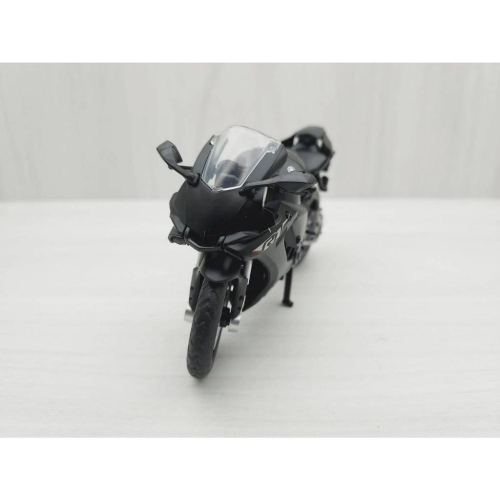 全新盒裝1:18~山葉 YAMAHA YZF-R1 黑色 合金塑膠摩托車