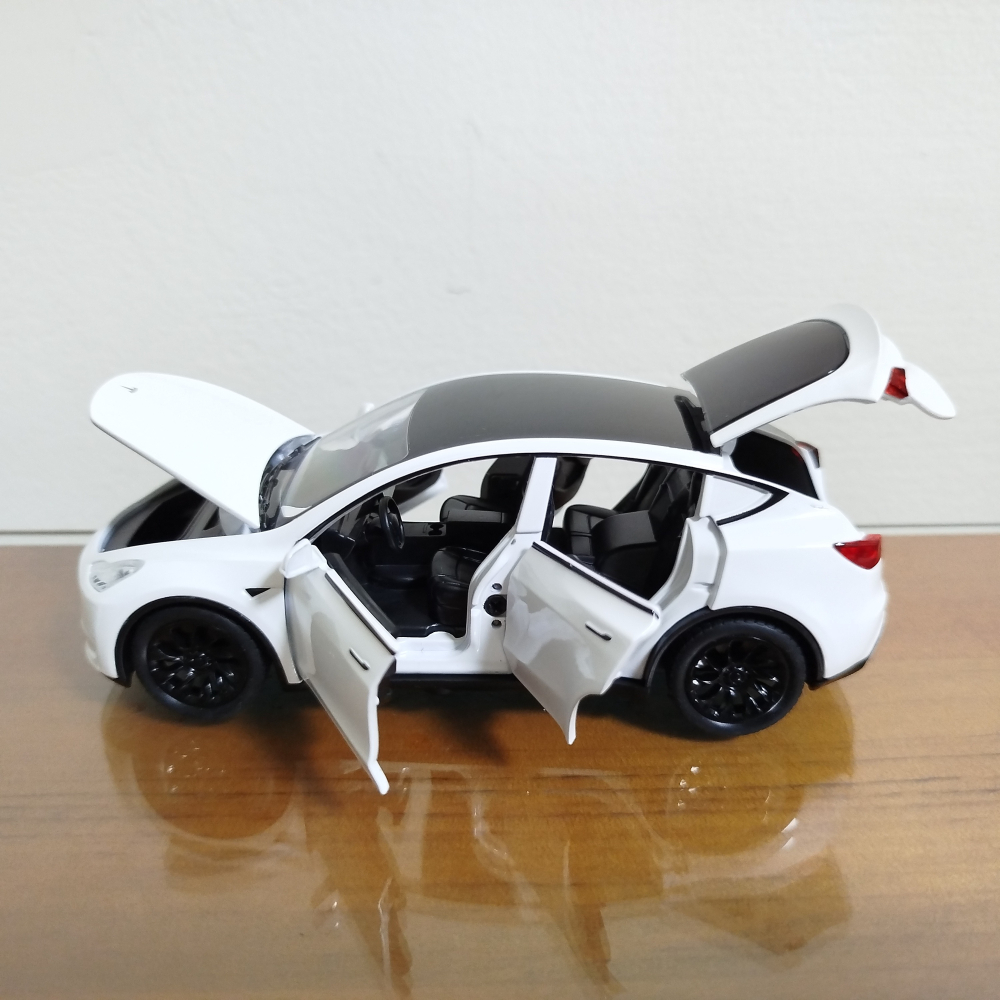 全新盒裝~1:32 ~特斯拉 TESLA MODEL Y 白色 合金 模型車 聲光車-細節圖3