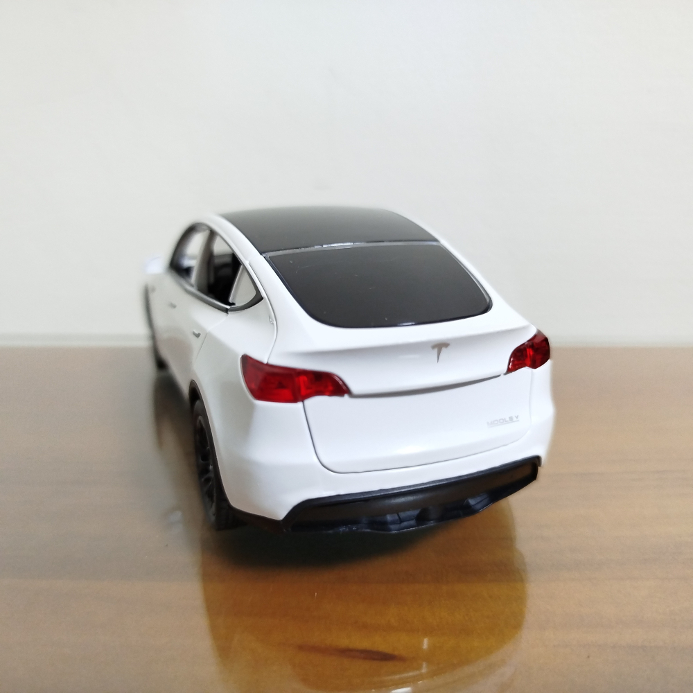 全新盒裝~1:32 ~特斯拉 TESLA MODEL Y 白色 合金 模型車 聲光車-細節圖4
