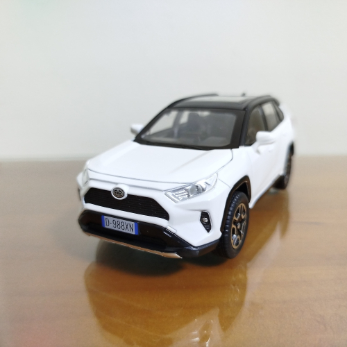 全新盒裝~1:32~豐田TOYOTA RAV4 黑頂白色 合金 模型車 聲光車