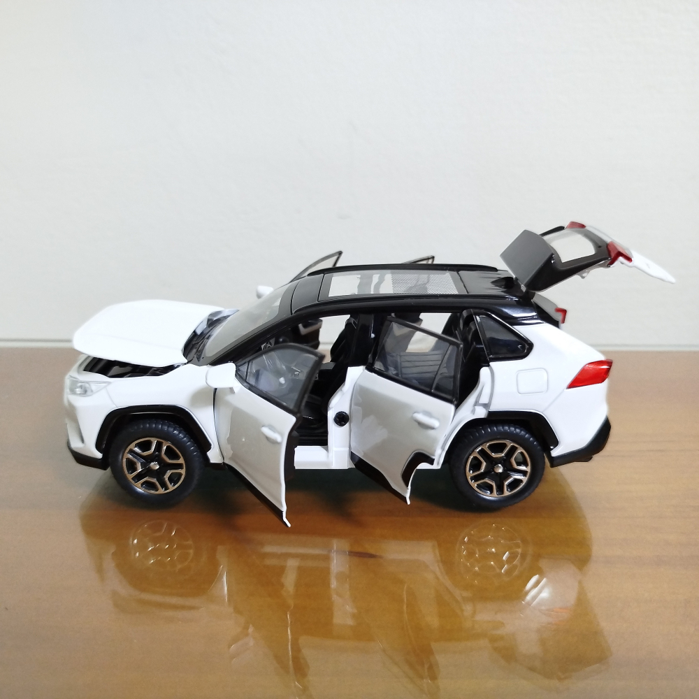 全新盒裝~1:32~豐田TOYOTA RAV4 黑頂白色 合金 模型車 聲光車-細節圖3