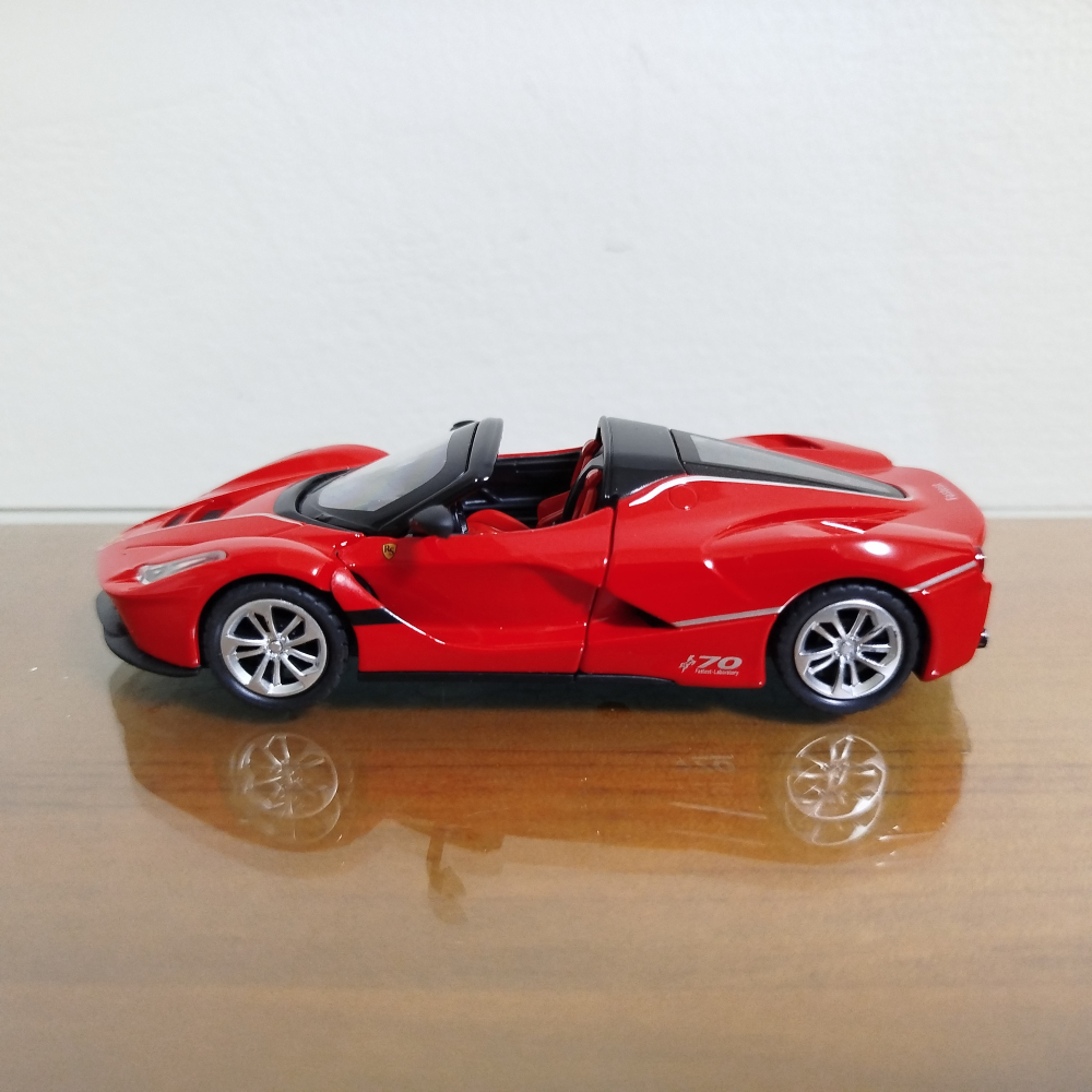 全新盒裝~1:36~法拉利  Ferrari LaFarrari 拉法   紅色 合金 模型車(聲光車)-細節圖2