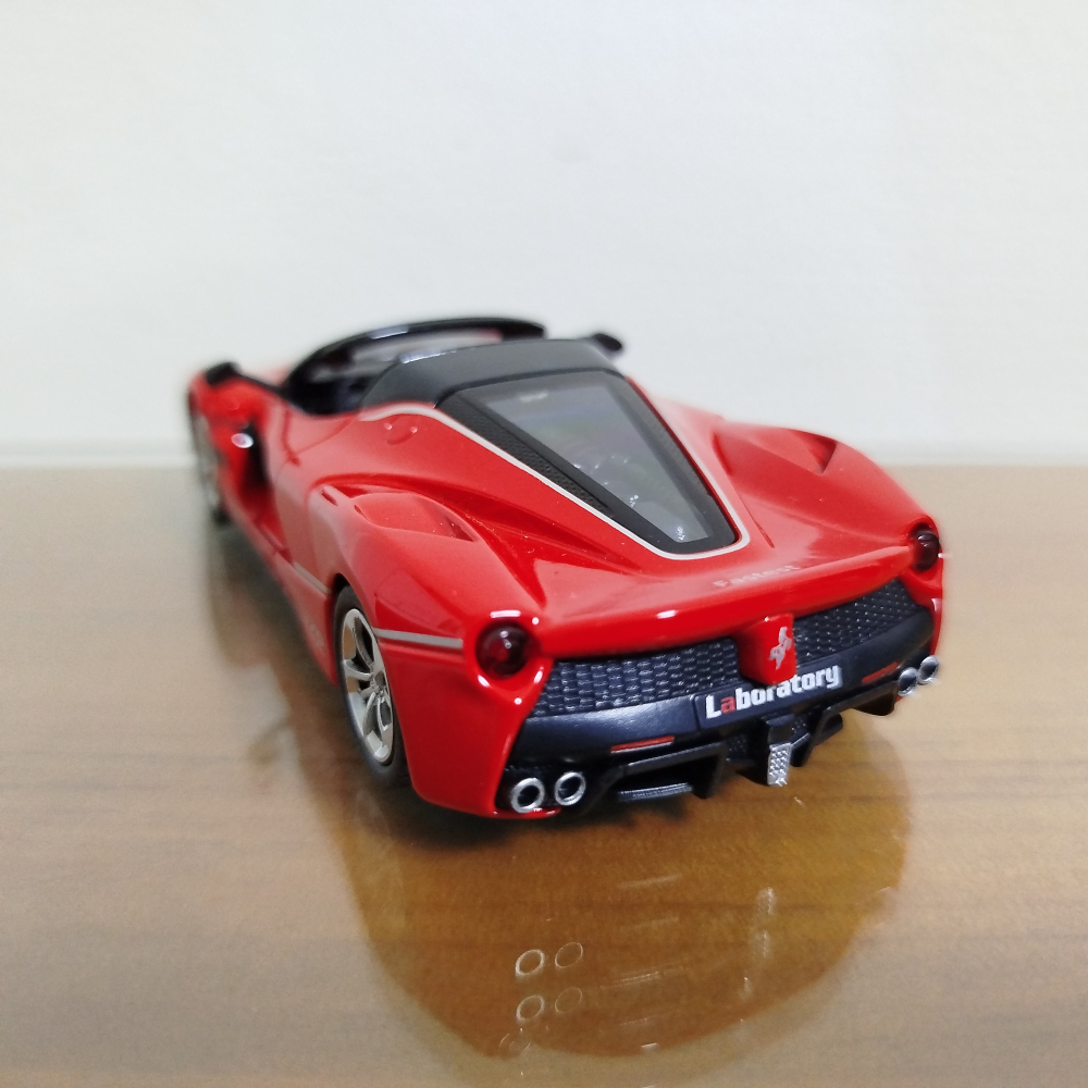 全新盒裝~1:36~法拉利  Ferrari LaFarrari 拉法   紅色 合金 模型車(聲光車)-細節圖4