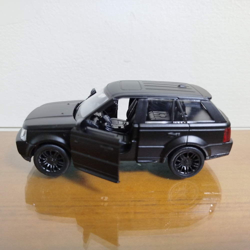 全新盒裝~1:36~路虎 攬勝 RANGE ROVER SPORT 消光黑色 合金 模型車-細節圖3