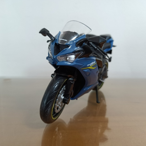 全新盒装現貨~1:12~川崎 KAWASAKI ZX-6R 灰藍色 模型車 玩具 兒童 收藏 重機 摩托車 交通模型