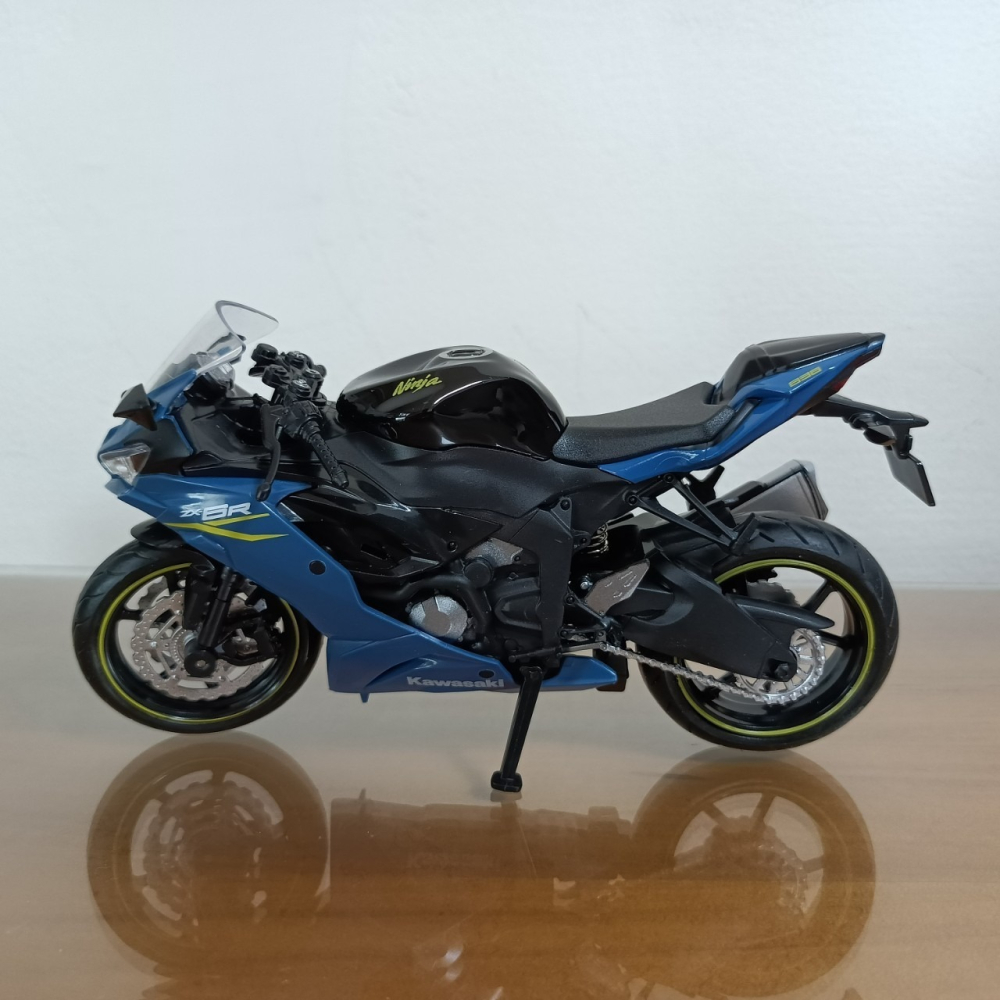 全新盒装現貨~1:12~川崎 KAWASAKI ZX-6R 灰藍色  模型車 玩具 兒童 收藏 重機 摩托車 交通模型-細節圖2