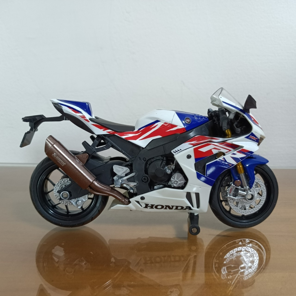 全新盒装現貨~1:12~本田 HONDA CBR 1000RR-R 白色  模型車 玩具 兒童 收藏 重機 交通模型-細節圖5