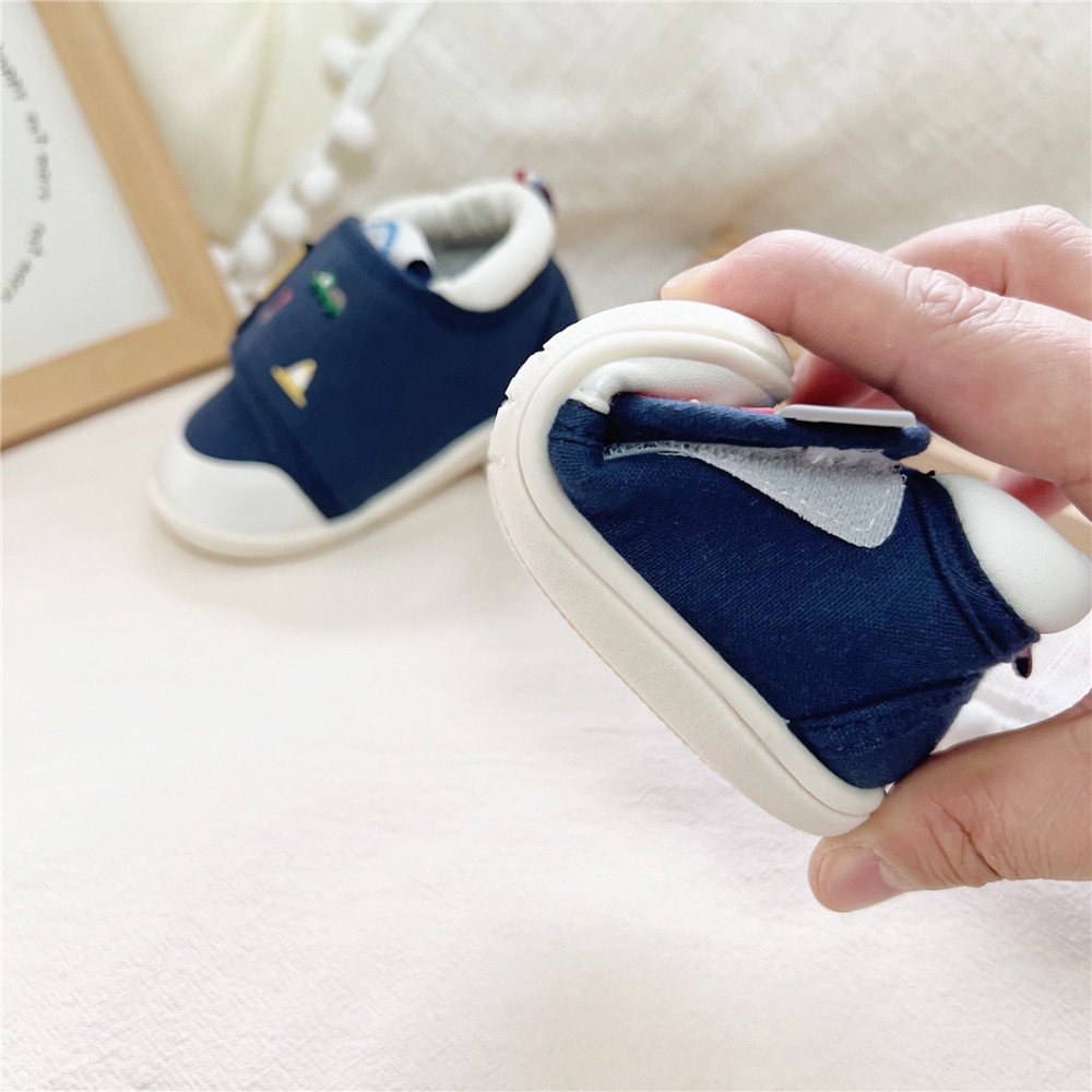 ᴘᴏᴋᴏꜱʜᴏᴘ ⚘ 新品預購 ▸ 男寶軟底工程車車學步鞋 球鞋 鞋子-細節圖10