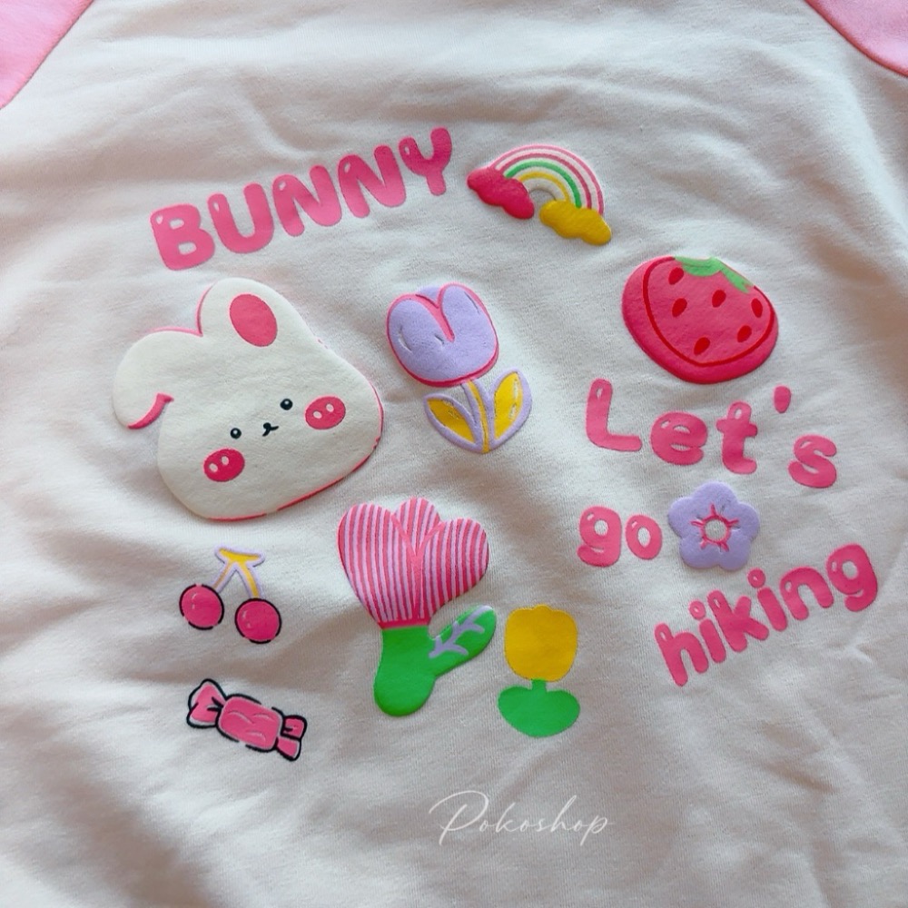 ᴘᴏᴋᴏꜱʜᴏᴘ ⚘ 現貨速發 ▸甜莓小兔春日爬爬衣#商品實拍 薄款-細節圖2