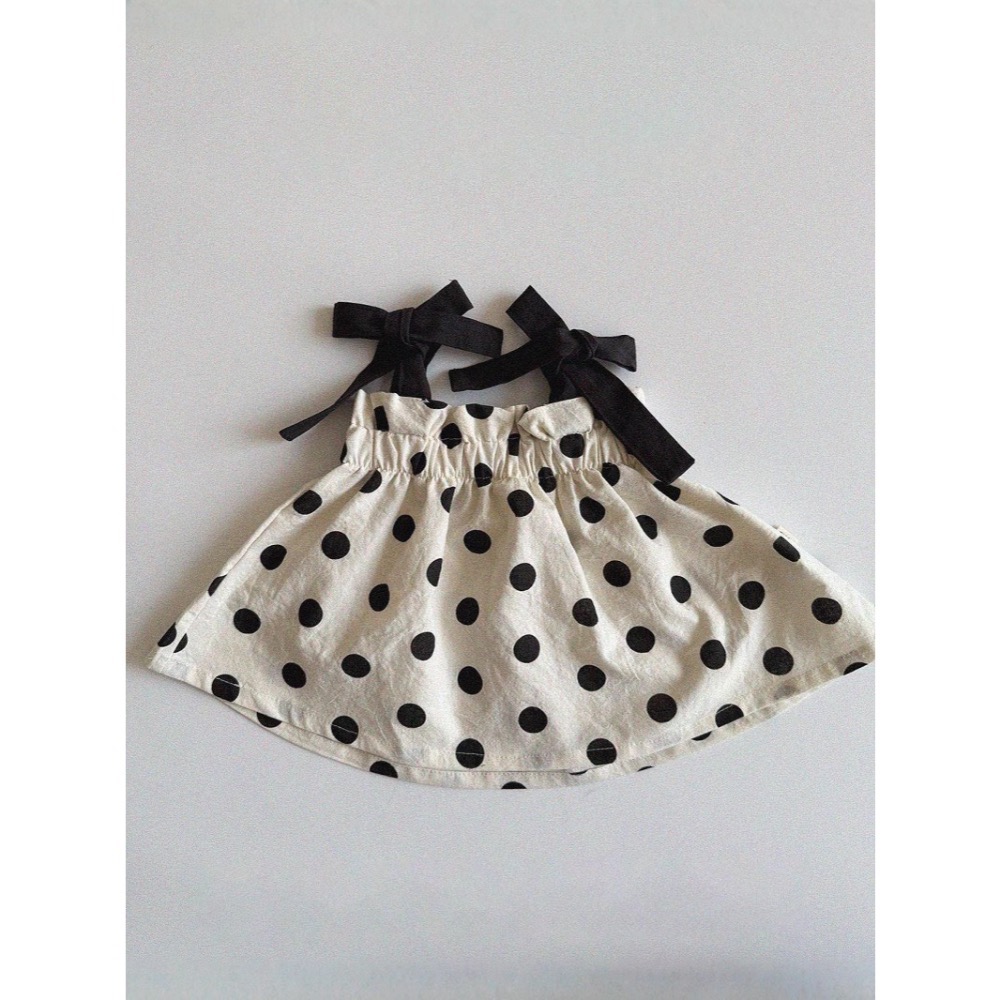 ᴘᴏᴋᴏꜱʜᴏᴘ ⚘ 預購 ▸ 韓系女童吊帶洋裝｜奶油蝴蝶結花園裙 碎花點點公主洋裝 兒童夏季童裝-細節圖2