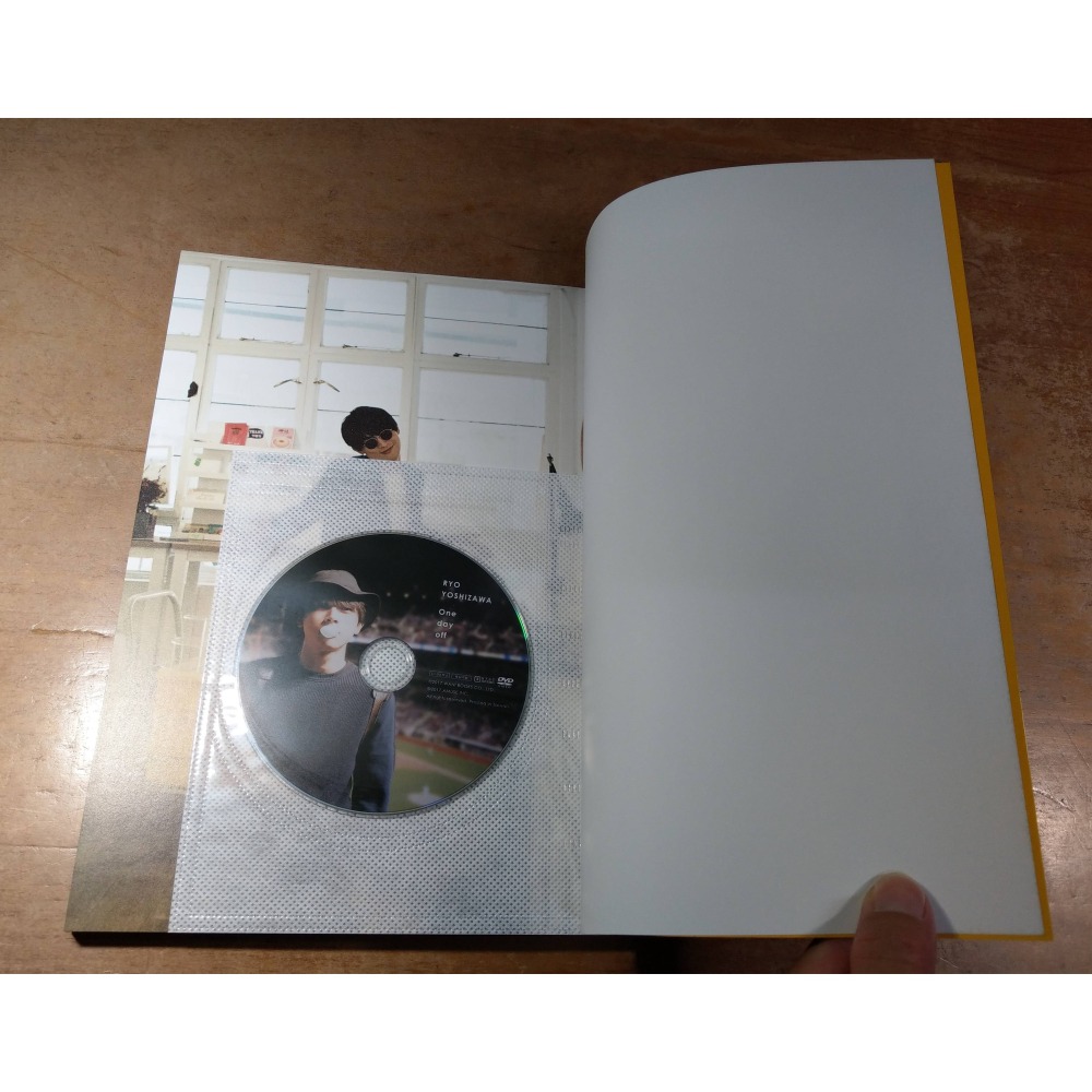 (原文書，現貨)吉澤亮PHOTO BOOK：One day off(附DVD)│吉沢亮│吉澤亮寫真集、書、二手書│七成新-細節圖7