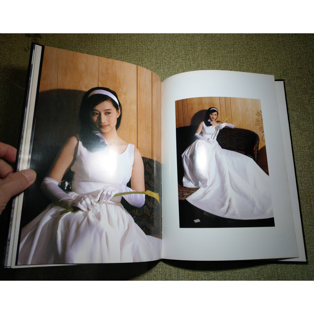 荳蔻：陳德容寫真集(書皮磨損)│陳德容│萬盛│陳德容寫真、寫真、寫真集、寫真書、書、二手書│七成新-細節圖9
