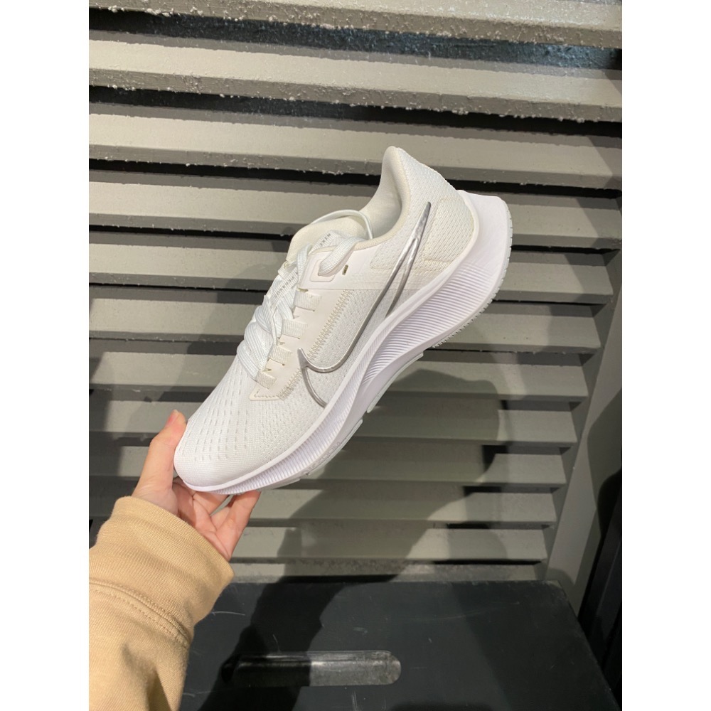 (豆兒）Nike 慢跑鞋 （小飛馬38）us6-細節圖3