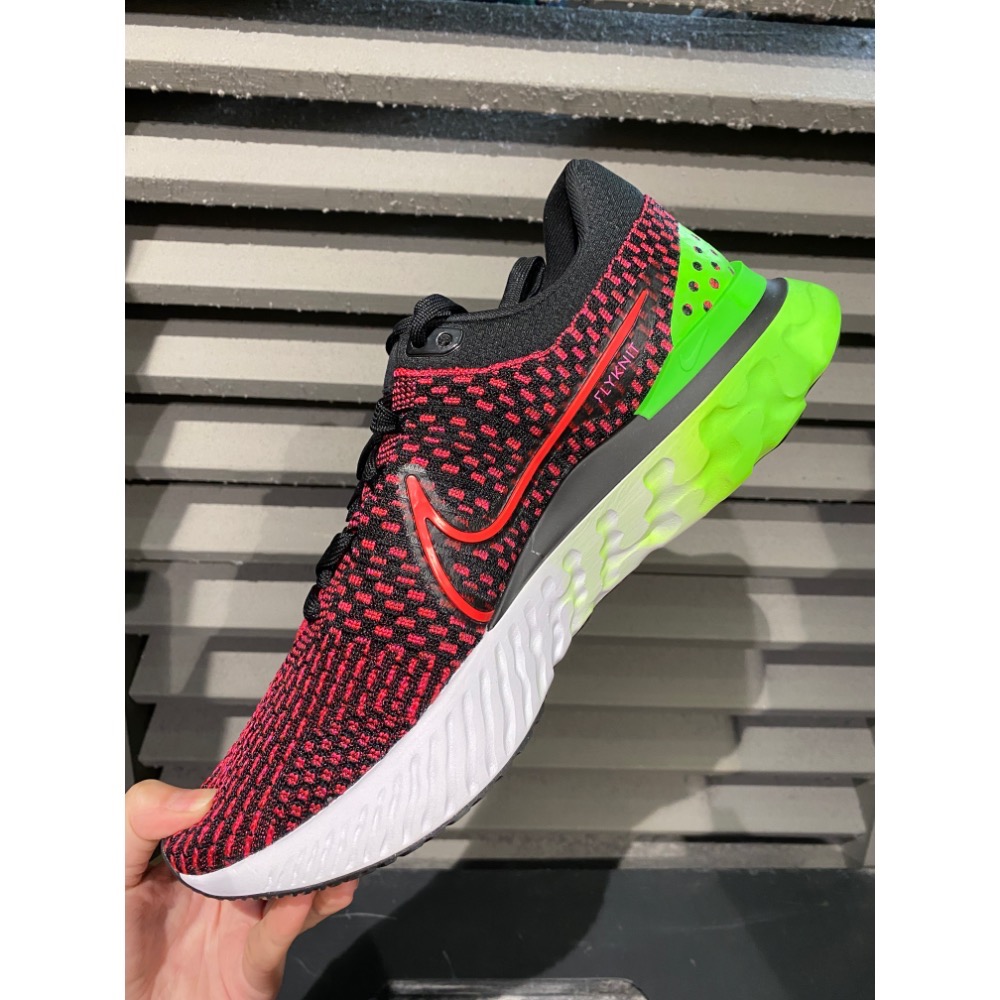 （豆兒）Nike 跑步鞋 大小腳 左9.5 右10-細節圖2