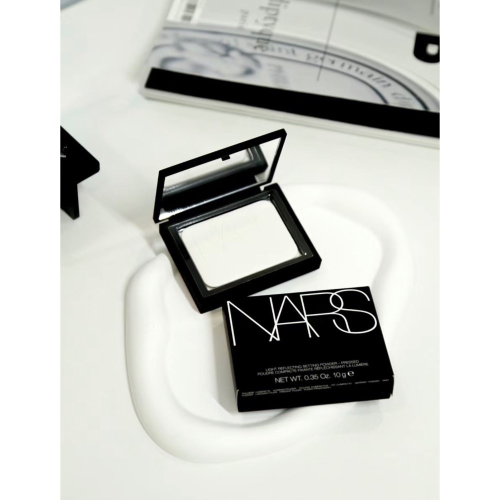 Nars 裸光蜜粉餅10g 無盒-細節圖5