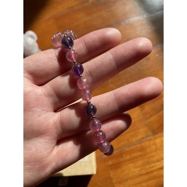 ♪草莓晶+紫水晶+貓爪+18k包金♪- 天然7mm冰種紅草莓晶紫晶鍍18k金貓爪設計款—手珠/手鍊-細節圖2