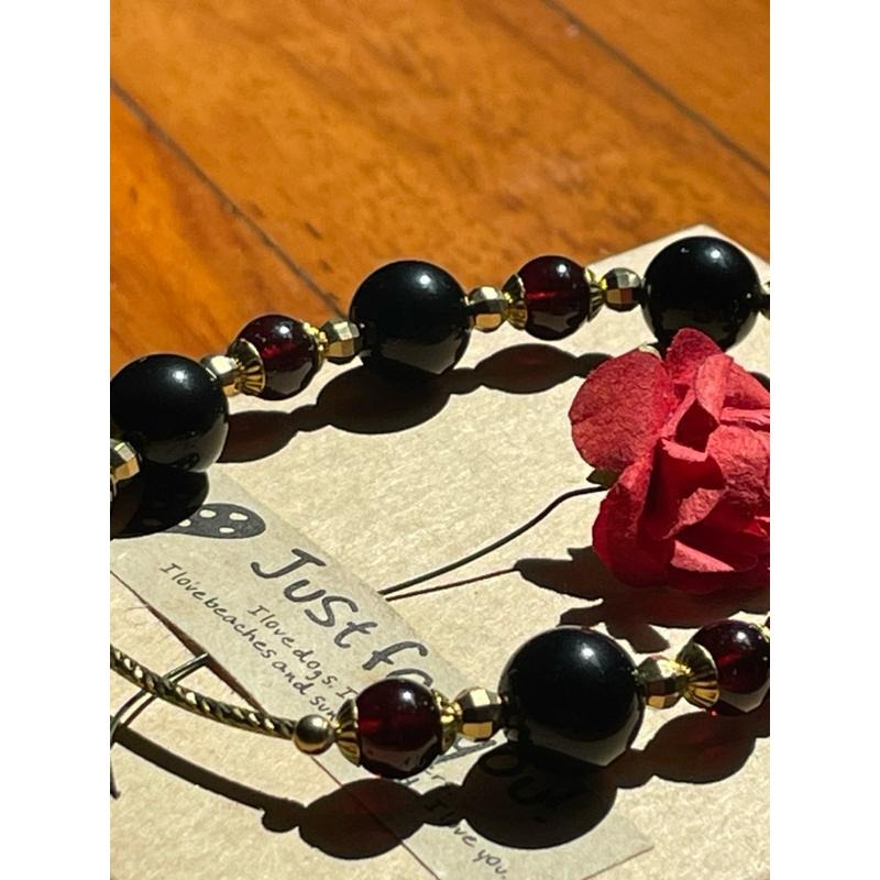 ♪彩虹黑曜石+酒紅石榴石♪- 天然石榴石彩曜石—海底輪E款設計款—手珠/手鍊-細節圖2