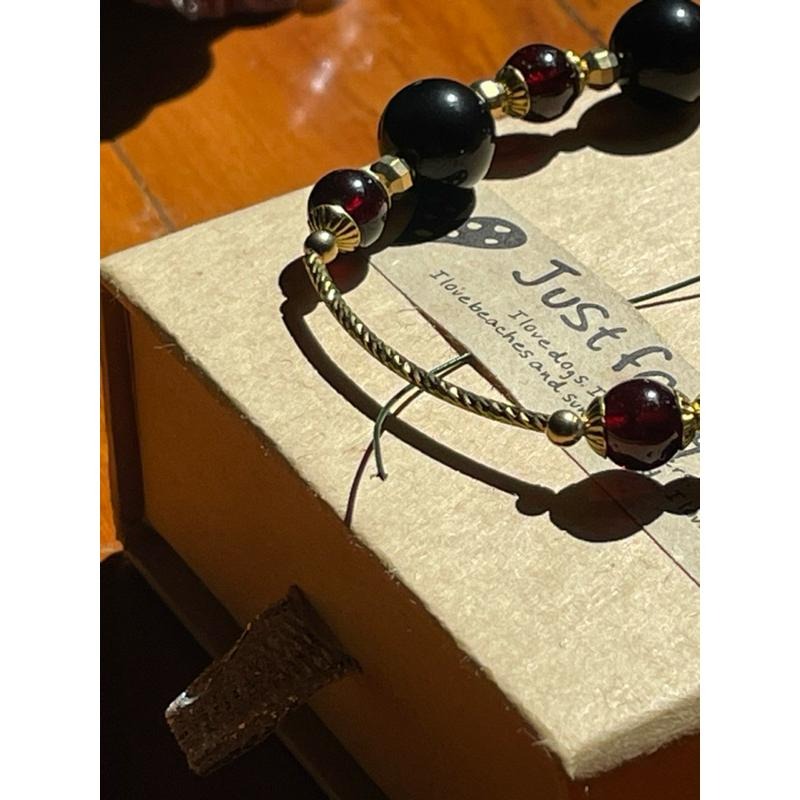 ♪彩虹黑曜石+酒紅石榴石♪- 天然石榴石彩曜石—海底輪E款設計款—手珠/手鍊-細節圖3