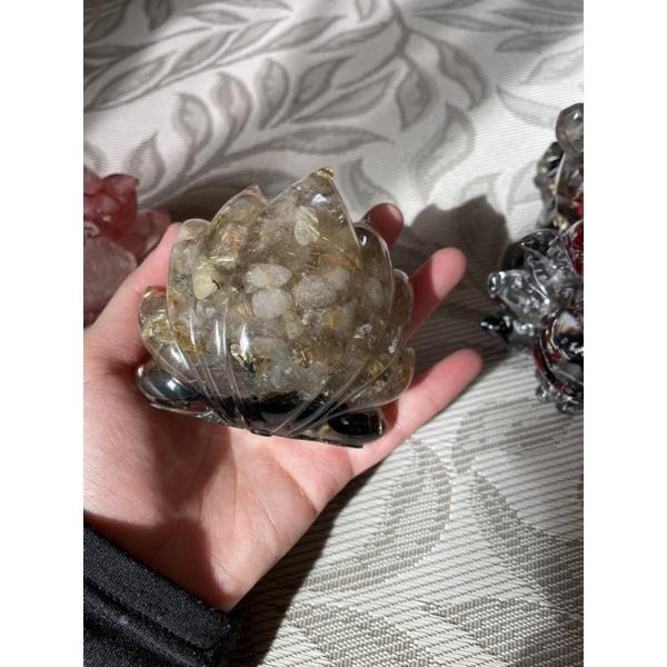 ♪ 狐仙/狐狸/九尾狐♪- 天然碎石原礦狐狸—灌膠能量水晶九尾狐狸—擺件/紙鎮—虎牙紫水晶天河石螢石硨磲橄欖石粉晶紫幽靈-細節圖2