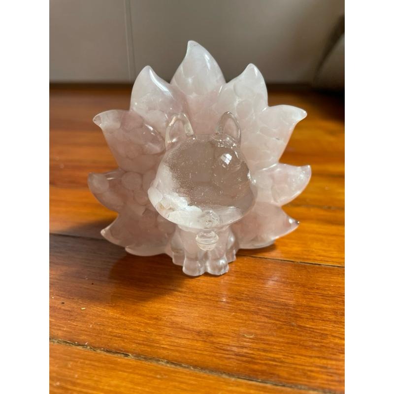 ♪ 狐仙/狐狸/九尾狐♪- 天然碎石原礦狐狸—灌膠能量水晶九尾狐狸—擺件/紙鎮—虎牙紫水晶天河石螢石硨磲橄欖石粉晶紫幽靈-細節圖7