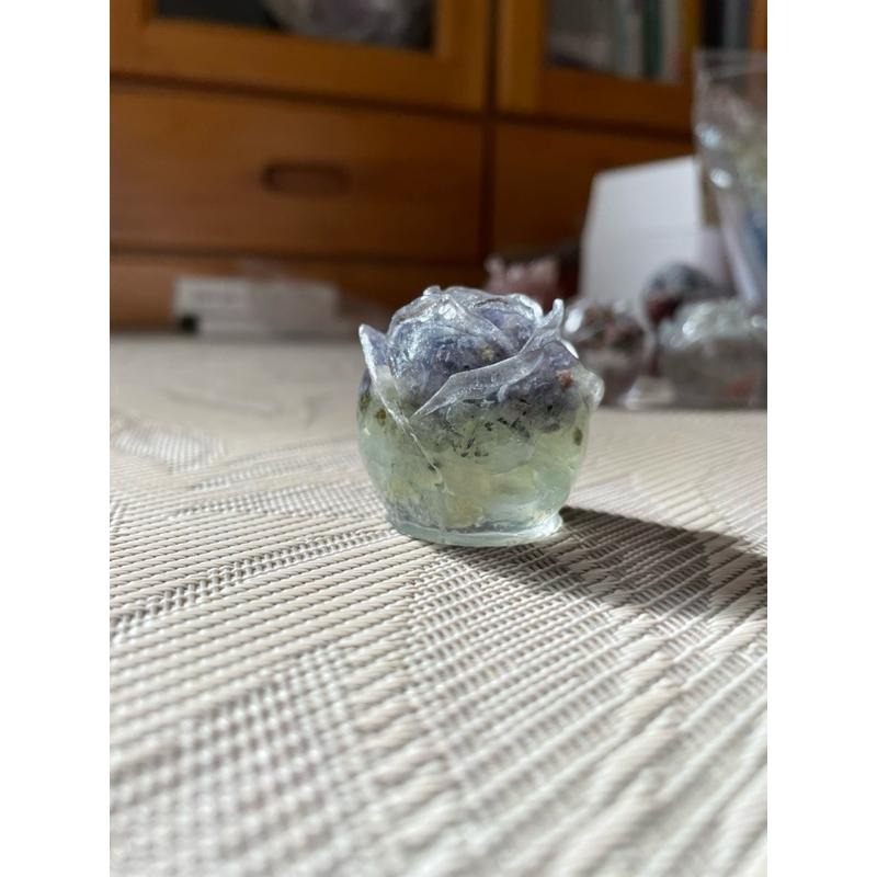 ♪ 原礦碎石玫瑰/滴膠玫瑰花♪- -天然碎石花朵—擺件/交換禮物—彩幽靈白幽靈鈦晶碧璽方解石天河石海紋石海藍寶菫青-細節圖2