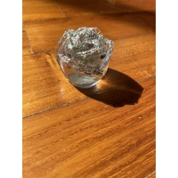 ♪ 原礦碎石玫瑰/滴膠玫瑰花♪- -天然碎石花朵—擺件/交換禮物—彩幽靈白幽靈鈦晶碧璽方解石天河石海紋石海藍寶菫青-細節圖3