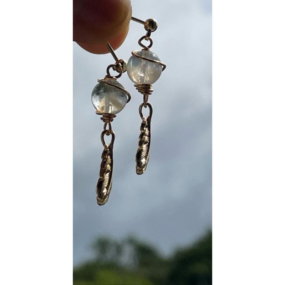 ♪藍針雪花白幽靈+羽翼♪- 天然雪花幽靈藍針共生白水晶天使之羽設計款套組-手珠/手鍊、耳針/耳環-細節圖7