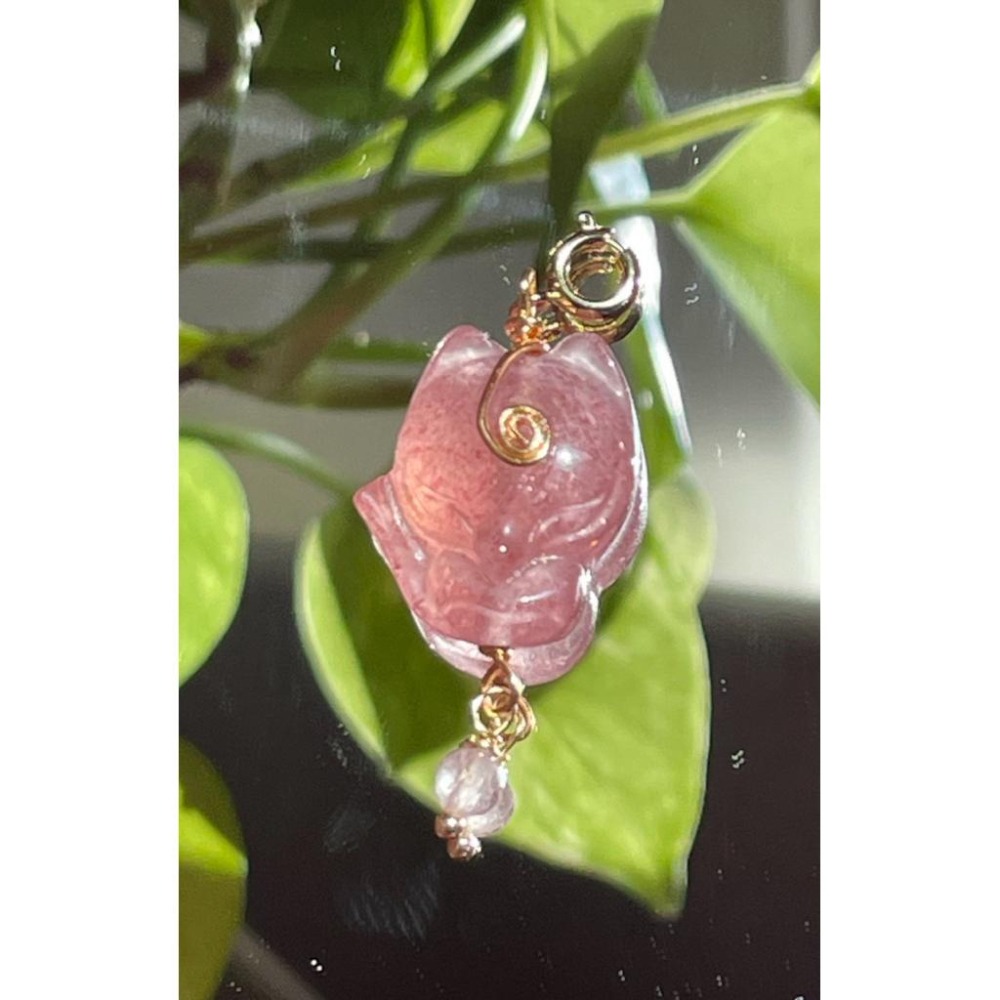 ♪白水體草莓晶+狐仙/狐狸♪-天然鑽切紅草莓晶大頭萌狐狸設計款—隨意扣/項鍊墜/小滴溜-細節圖8