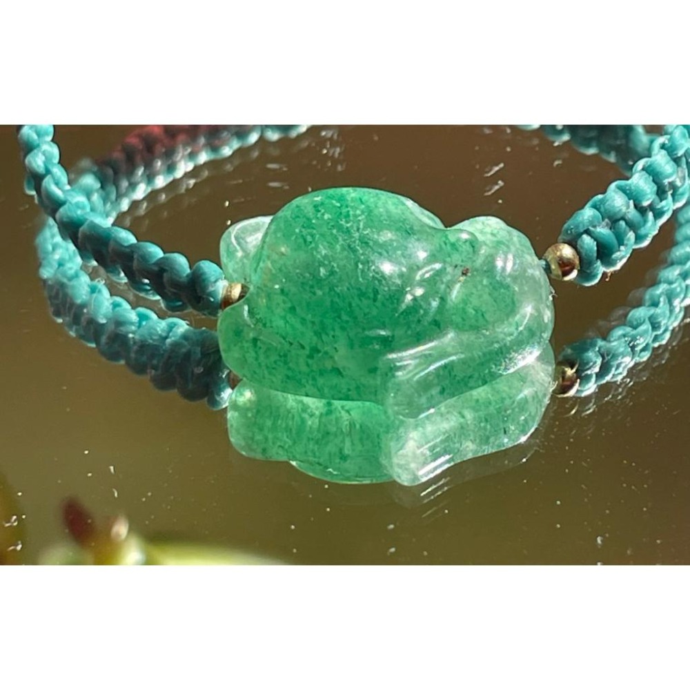 ♪綠草莓晶+狐仙/狐狸♪-天然草莓晶大頭萌狐狸蠶絲蠟線編織設計款—手繩/手鍊-細節圖6