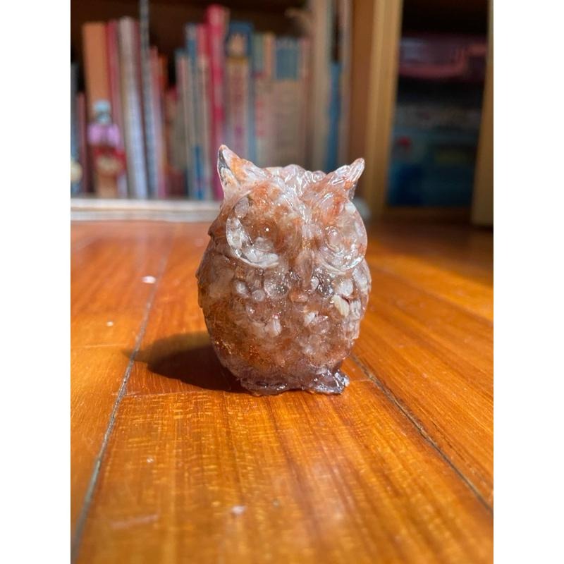 ♪ 原礦碎石貓頭鷹/小貓頭鷹♪- 天然碎石暗夜守護者—仿奧根塔/奧剛塔滴膠能量擺件—太陽石紫鋰輝海藍寶藍晶石草莓晶月光石-細節圖5