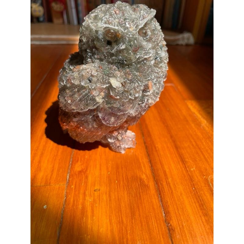 ♪ 原礦仿真貓頭鷹/大貓頭鷹♪- 天然碎石暗夜守護者—奧根塔/奧剛塔滴膠能量擺件—藍磷灰彩幽靈草莓晶紅兔毛青金石紫水晶-細節圖3