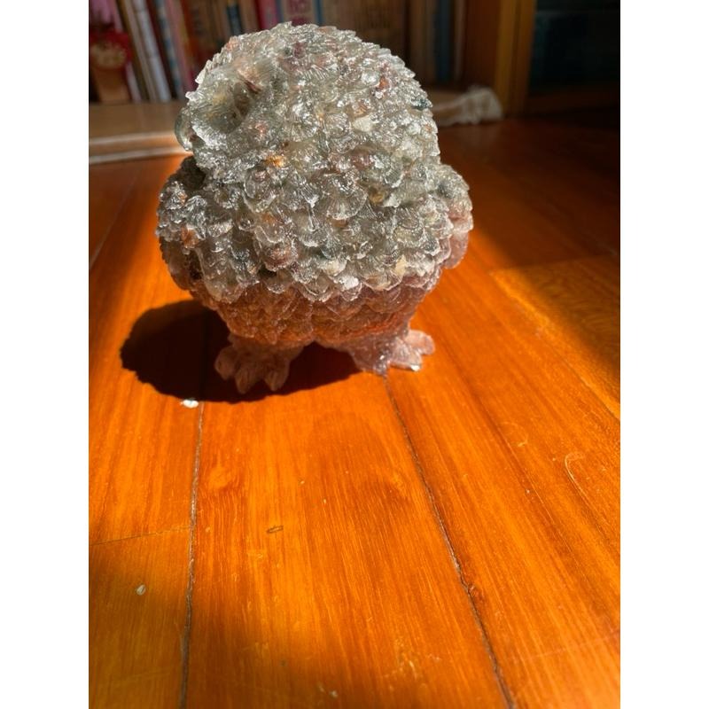 ♪ 原礦仿真貓頭鷹/大貓頭鷹♪- 天然碎石暗夜守護者—奧根塔/奧剛塔滴膠能量擺件—藍磷灰彩幽靈草莓晶紅兔毛青金石紫水晶-細節圖6