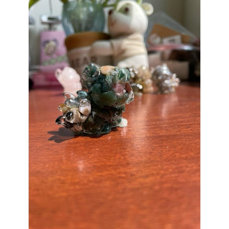 ♪ 原礦小九尾狐/萌狐狸/狐仙♪- 天然碎石萌小狐—滴膠能量擺件—粉晶/藍蛋白石/櫻花瑪瑙/薔薇輝石/拉長石/太陽石-細節圖4