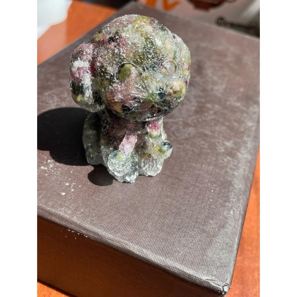 ♪ 原礦碎石圍巾狗狗/小狗♪- 天然碎石灌膠—泰迪狗/狗子—仿奧根塔/奧剛塔能量擺件—瑪瑙鷹眼石方解石太陽石紫水晶黑拉長-細節圖7