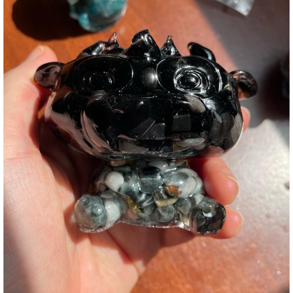 ♪ 牛♪- 天然碎石原礦萌牛牛—灌膠能量水晶/仿奧剛—擺件/紙鎮—白松石/紫水晶/鈦晶黃水晶-細節圖8