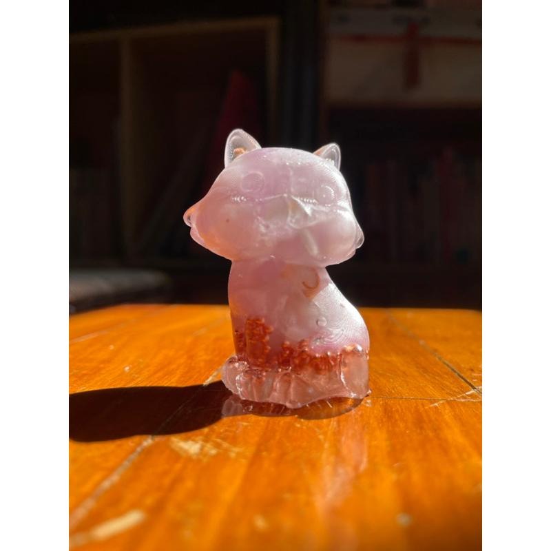 ♪ 原礦碎石貓咪/貓♪- 天然碎石喵喵—仿奧根塔/奧剛塔滴膠能量擺件—橄欖石拉長石白幽靈紫水晶石榴石鈦晶蛋白石海紋石-細節圖4