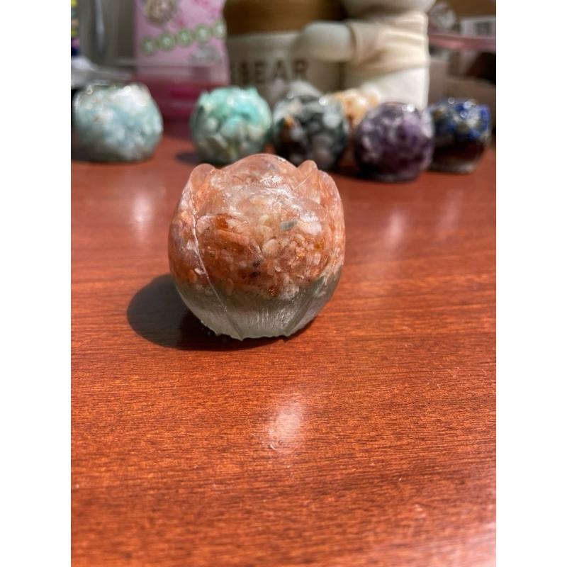 ♪ 鬱金香♪- 天然原礦碎石鬱金香花朵—滴膠能量擺件—海藍寶石/拉長石/太陽石/綠草莓晶/鷹眼石/珍珠貝/青金石/紅石榴-細節圖5