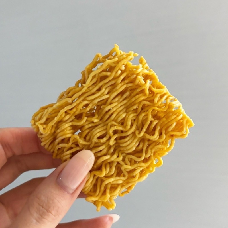 韓國 Enaak 燒烤微辣小雞點心麵 420g (30包入/盒)-細節圖5