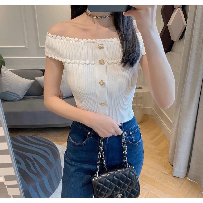 愛買衣帽族一字領上衣-細節圖2