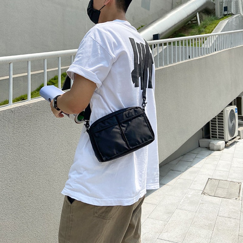 日系肩背小包 【有發票】肩背包 單肩包 側背包 小方包 手機包 男包 魔法巷-細節圖8