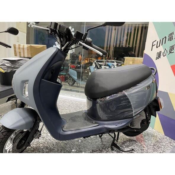 【EZ1】中華 Emoving EZ1 透明皮革 保護套 防刮套 EZ1 防水 車套 EZ1 坐墊套 EZ1 排水踏墊-細節圖2