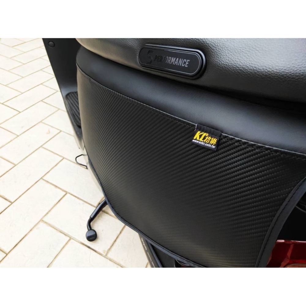 saluto125車套-黑底白字