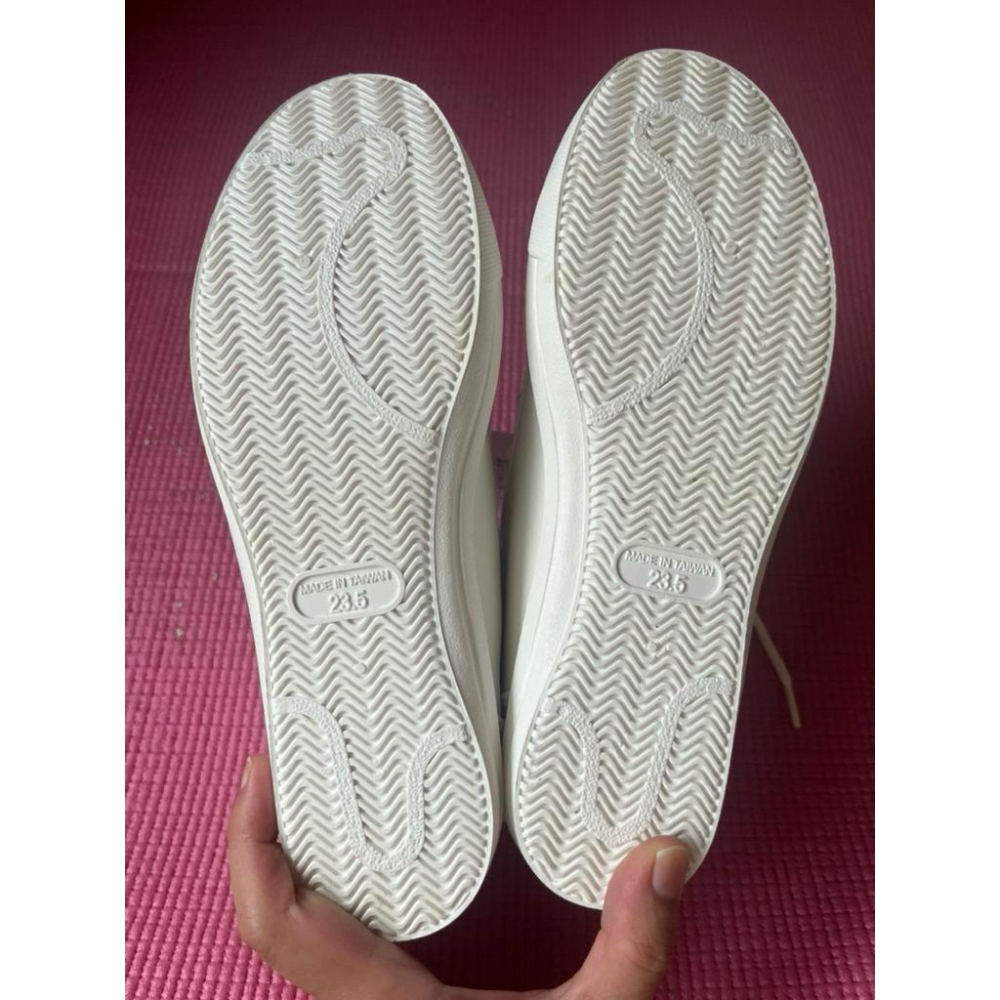 K012 全新臺灣製白色休閒鞋(尺碼23.5)-細節圖5