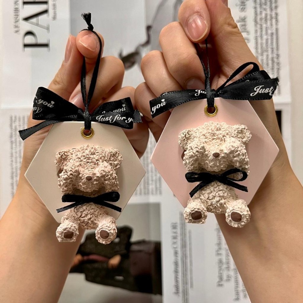 【有禮無理】害羞遮臉泰迪熊擴香石掛牌 泰迪熊車用擴香石 擴香擺飾 薰香石 送禮首選 台灣賣家 婚禮小物-細節圖3