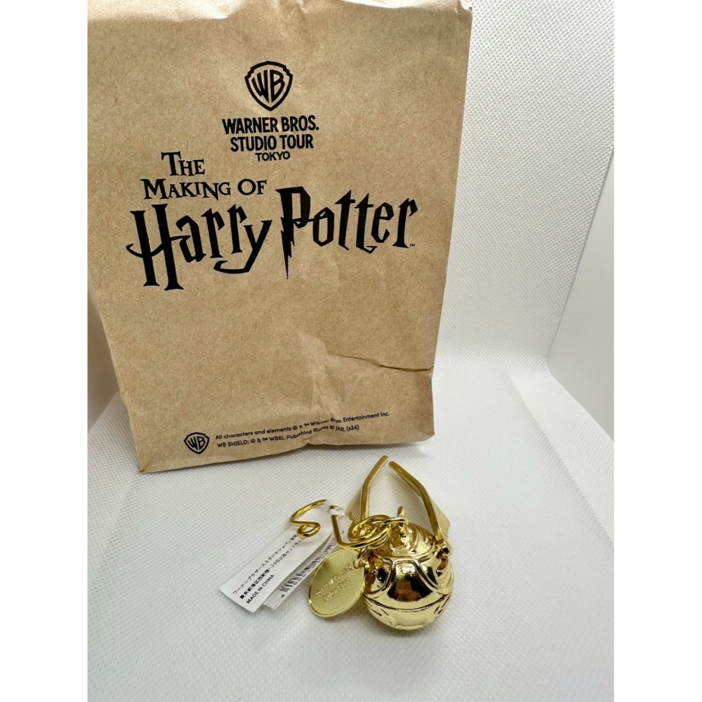 日本東京 華納兄弟 Harry Potter 哈利波特影城 限定品 魁地奇 金探子吊飾-細節圖2