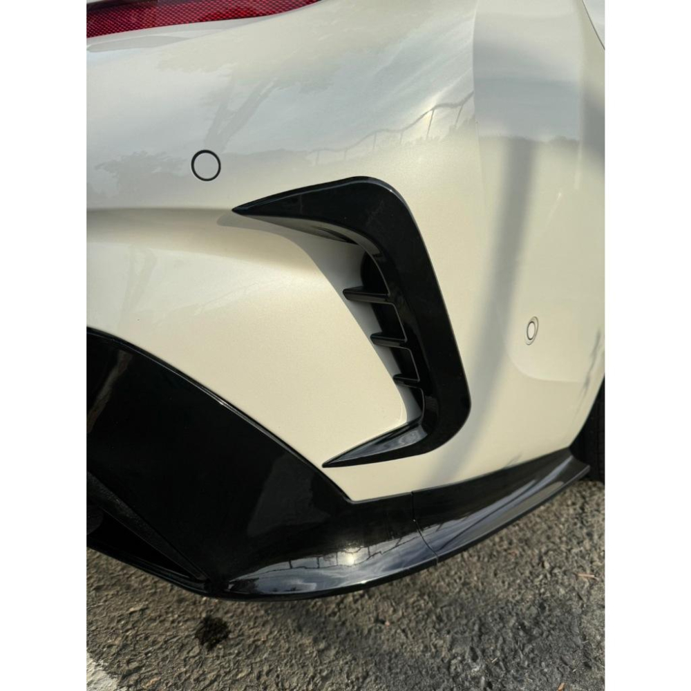 台灣現貨 BMW   2019-2022 BMW G20 G21 KARBEL後保桿風刀 後風刀 320 330 340-細節圖4