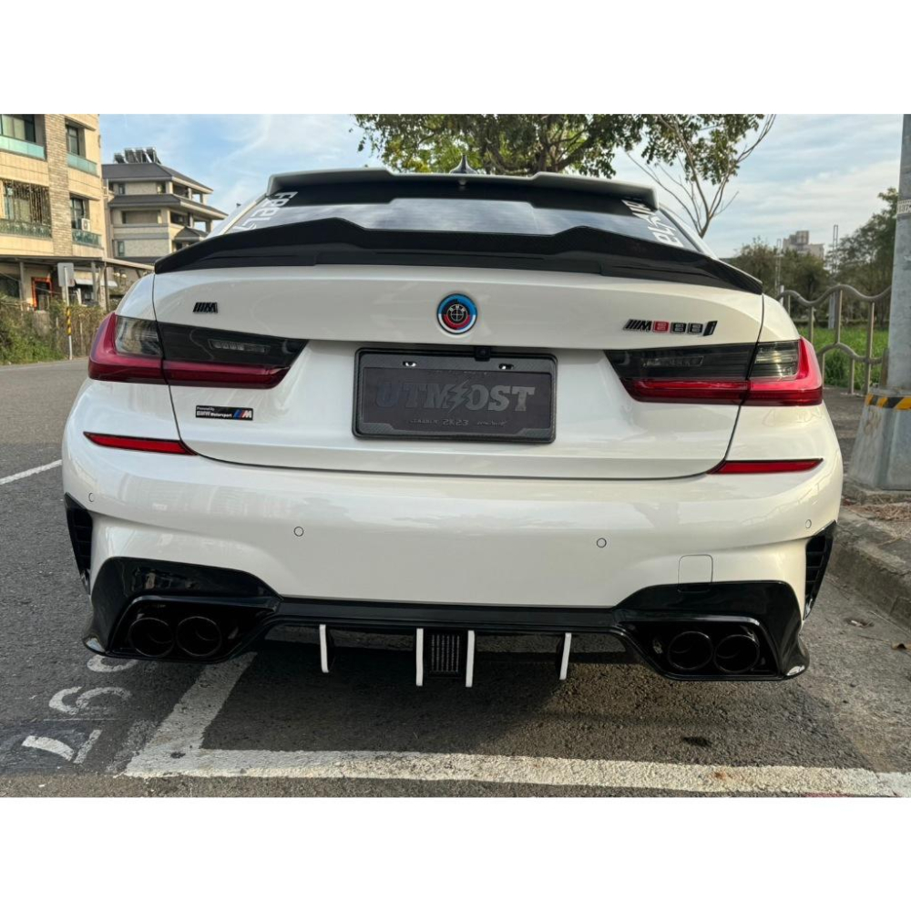 台灣現貨 BMW   2019-2022 BMW G20 G21 KARBEL後保桿風刀 後風刀 320 330 340-細節圖7
