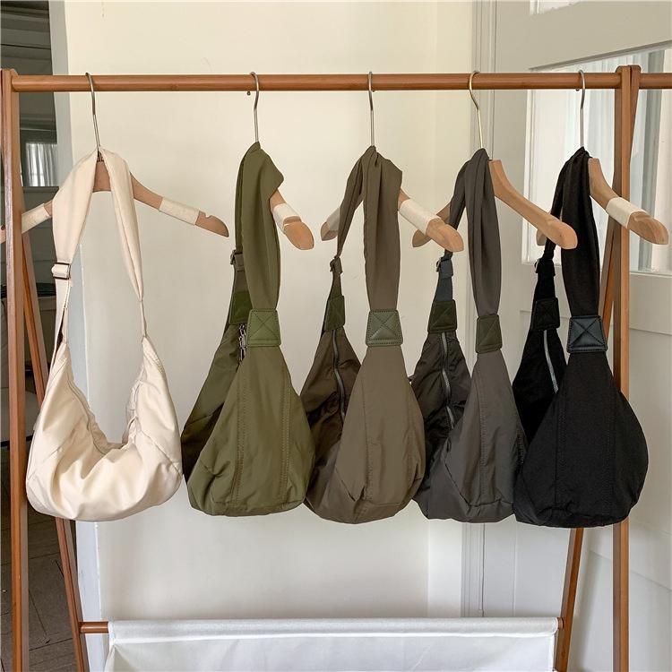 BAGG👾 大容量小眾潮流單肩郵差包時尚寬肩帶尼龍餃子包包女 時尚包 錢包 手拿包 母親節禮物-細節圖4